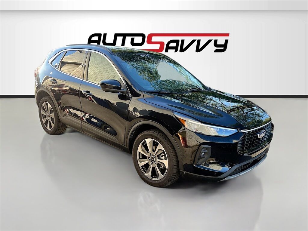 2024 FORD Escape