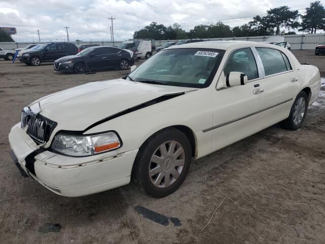 Lincoln Town Car