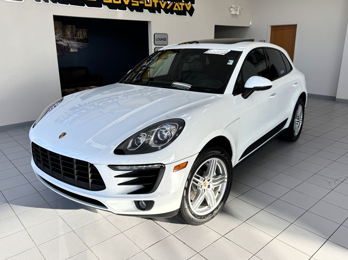 2015 PORSCHE Macan