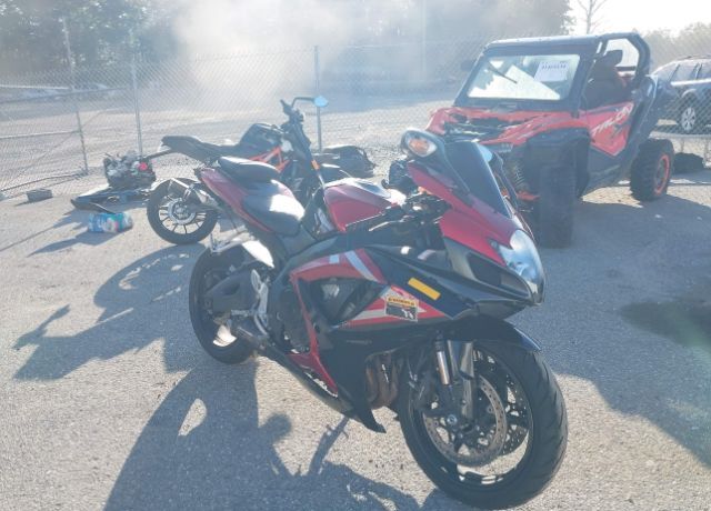 Suzuki GSX-R750