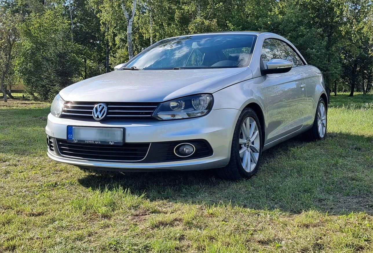 2012 VOLKSWAGEN Eos