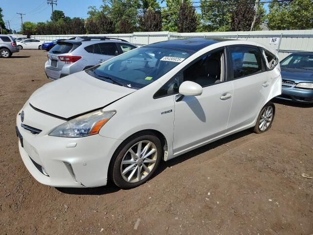 Toyota Prius V