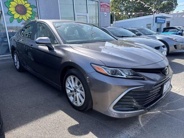 2024 TOYOTA Camry