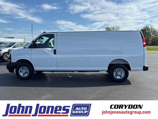 2025 CHEVROLET Express