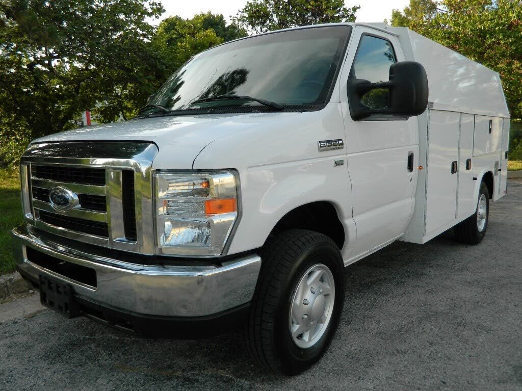 Ford E-350