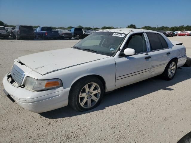 Ford Crown Victoria