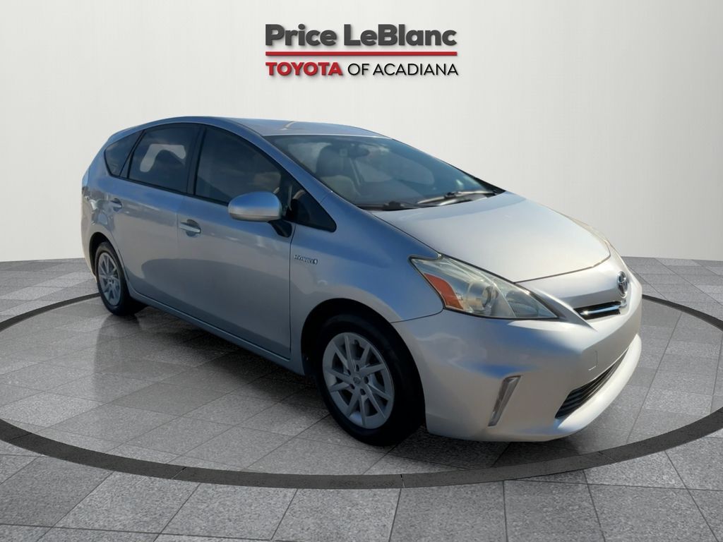Toyota Prius V
