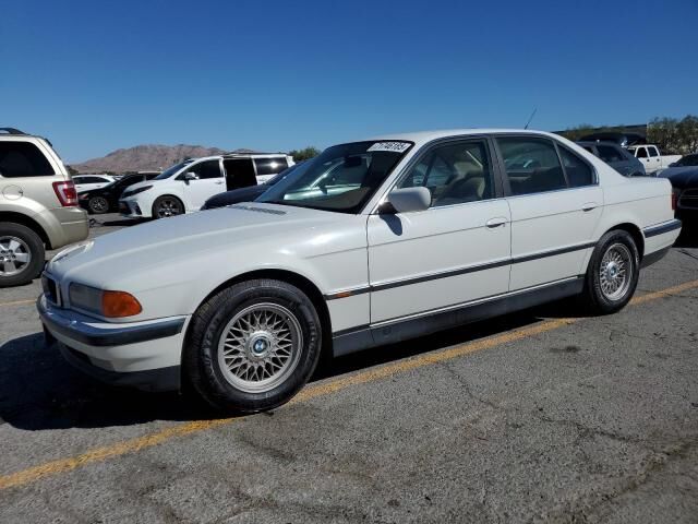 BMW 740i