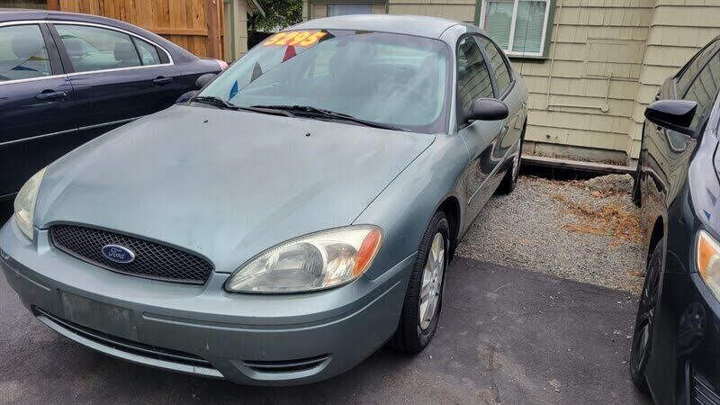 Ford Taurus