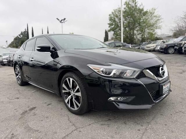 2017 NISSAN Maxima