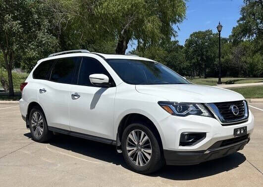 2017 NISSAN Pathfinder