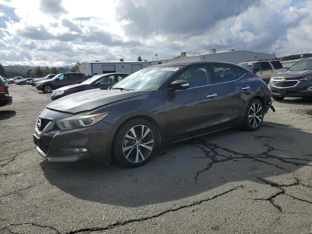 Nissan Maxima