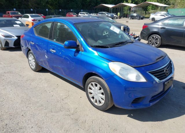 Nissan Versa