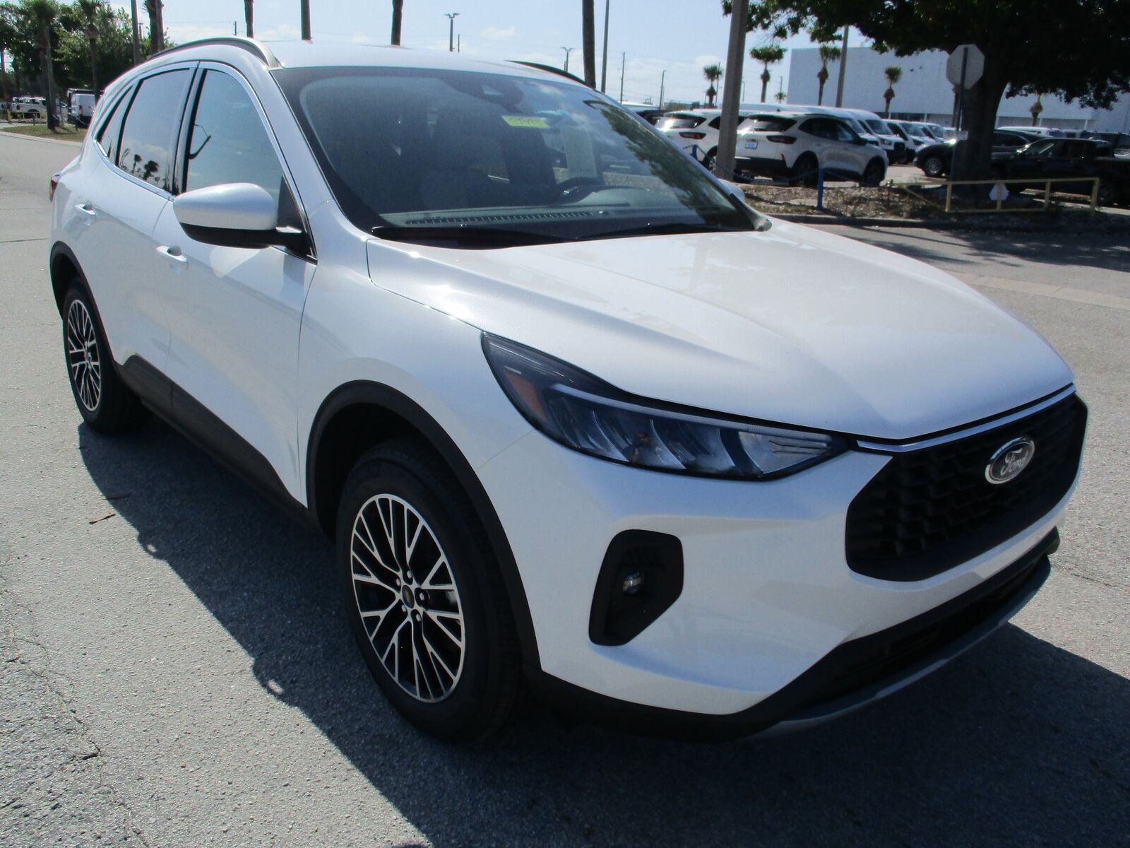 2025 FORD Escape