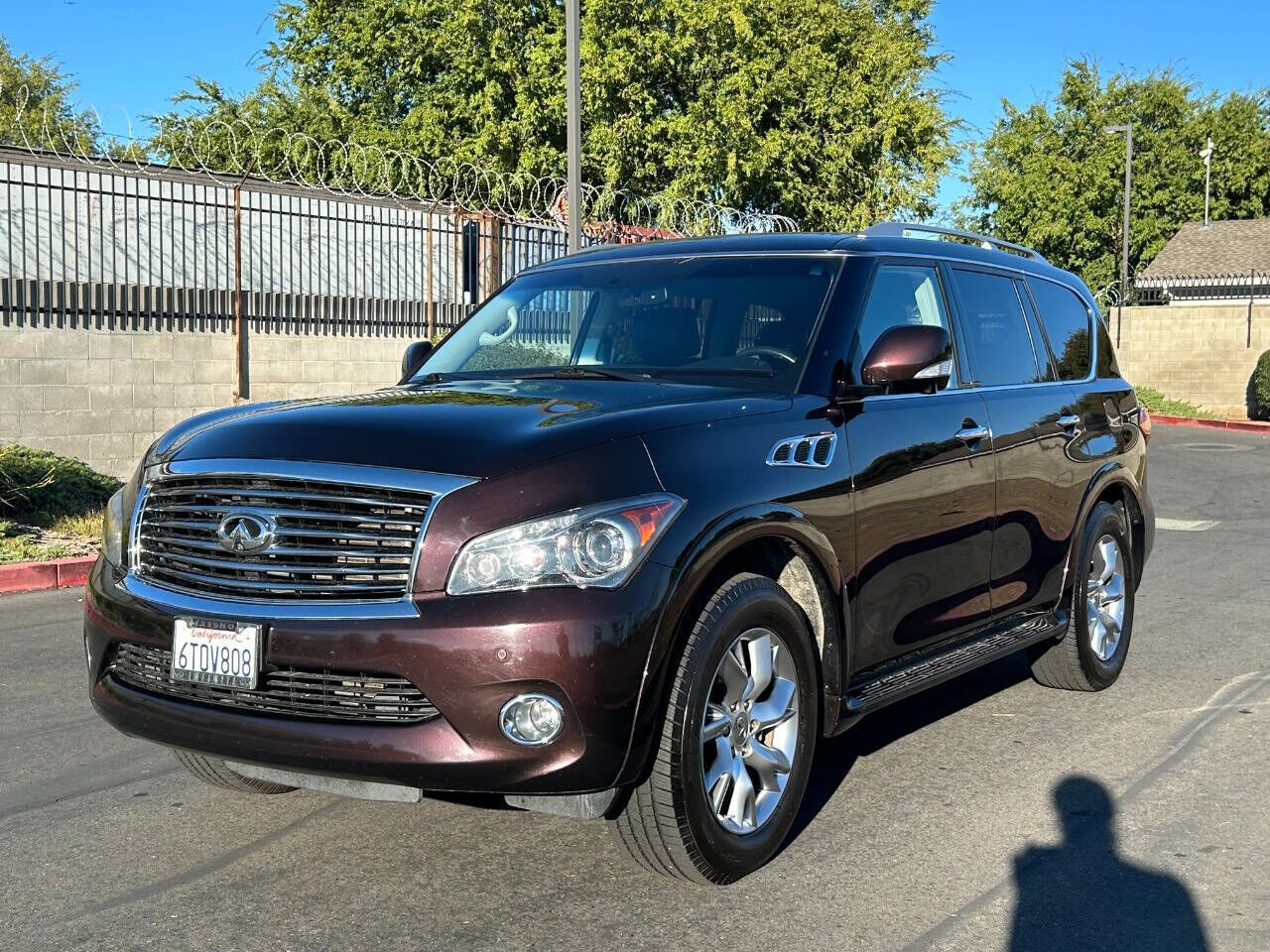 Infiniti QX56