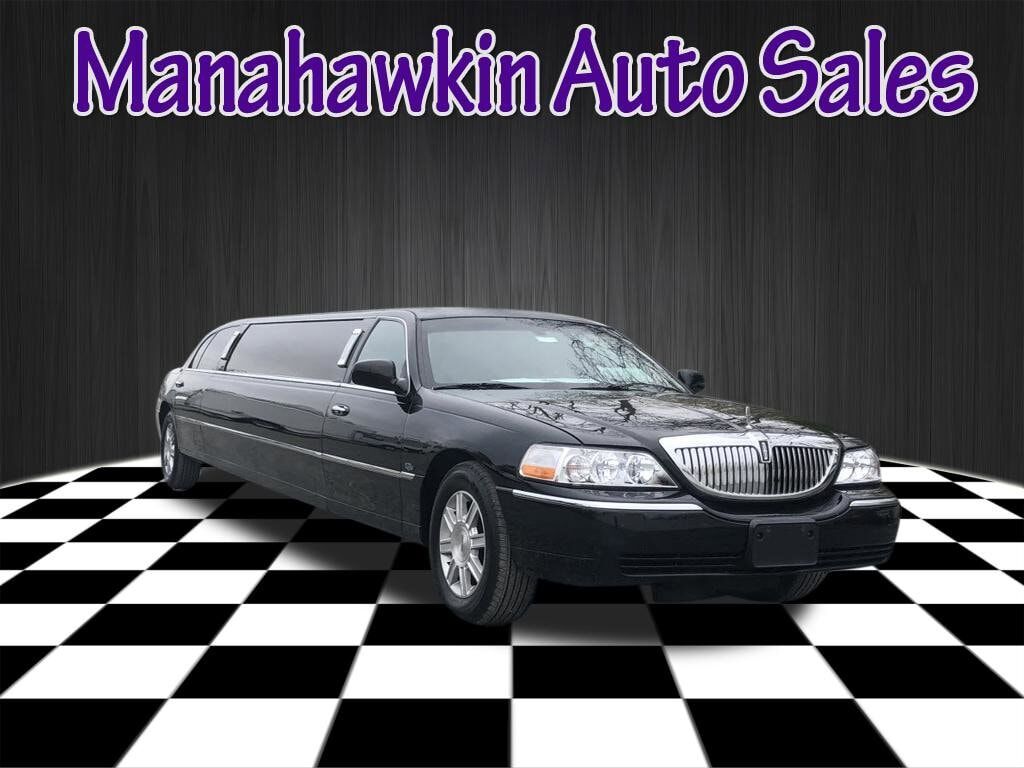 2011 LINCOLN Town Car