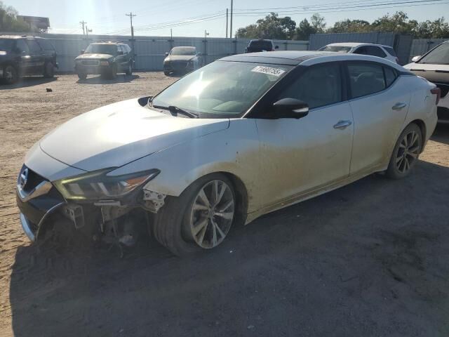 Nissan Maxima
