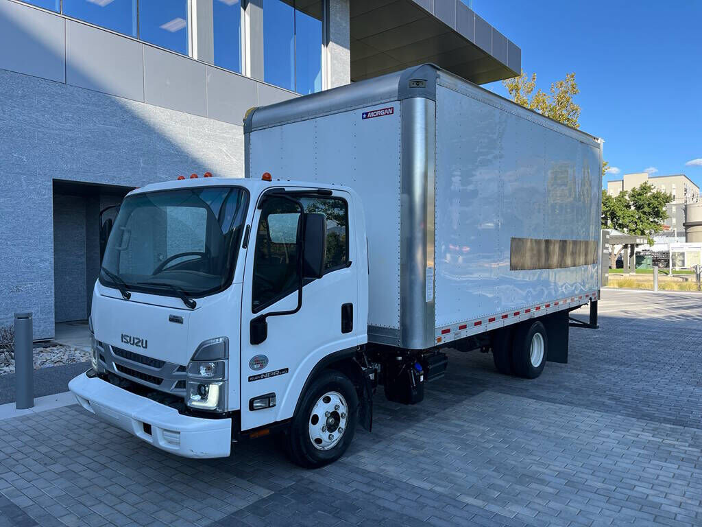 2022 ISUZU NPR-XD