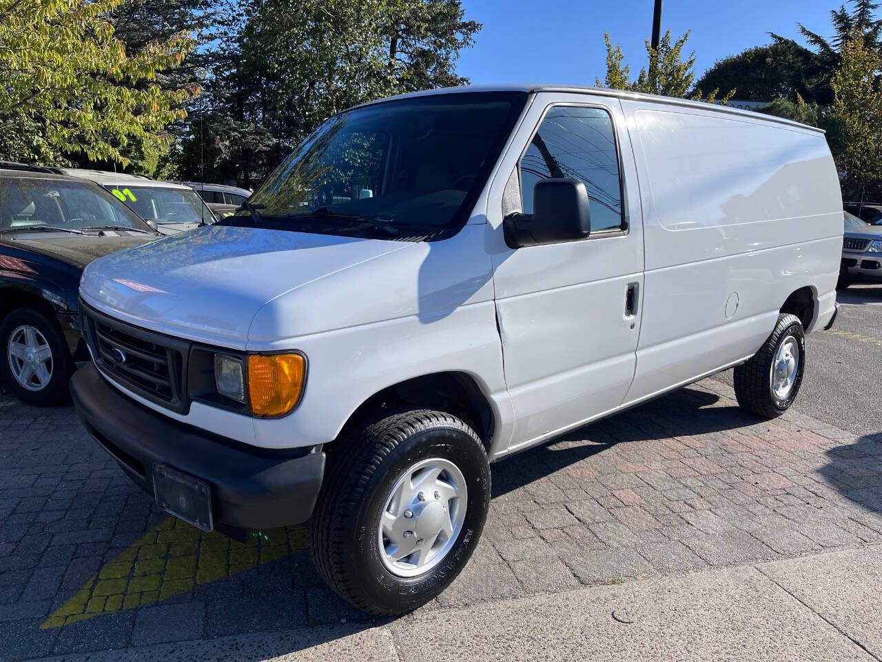 2004 FORD E-350