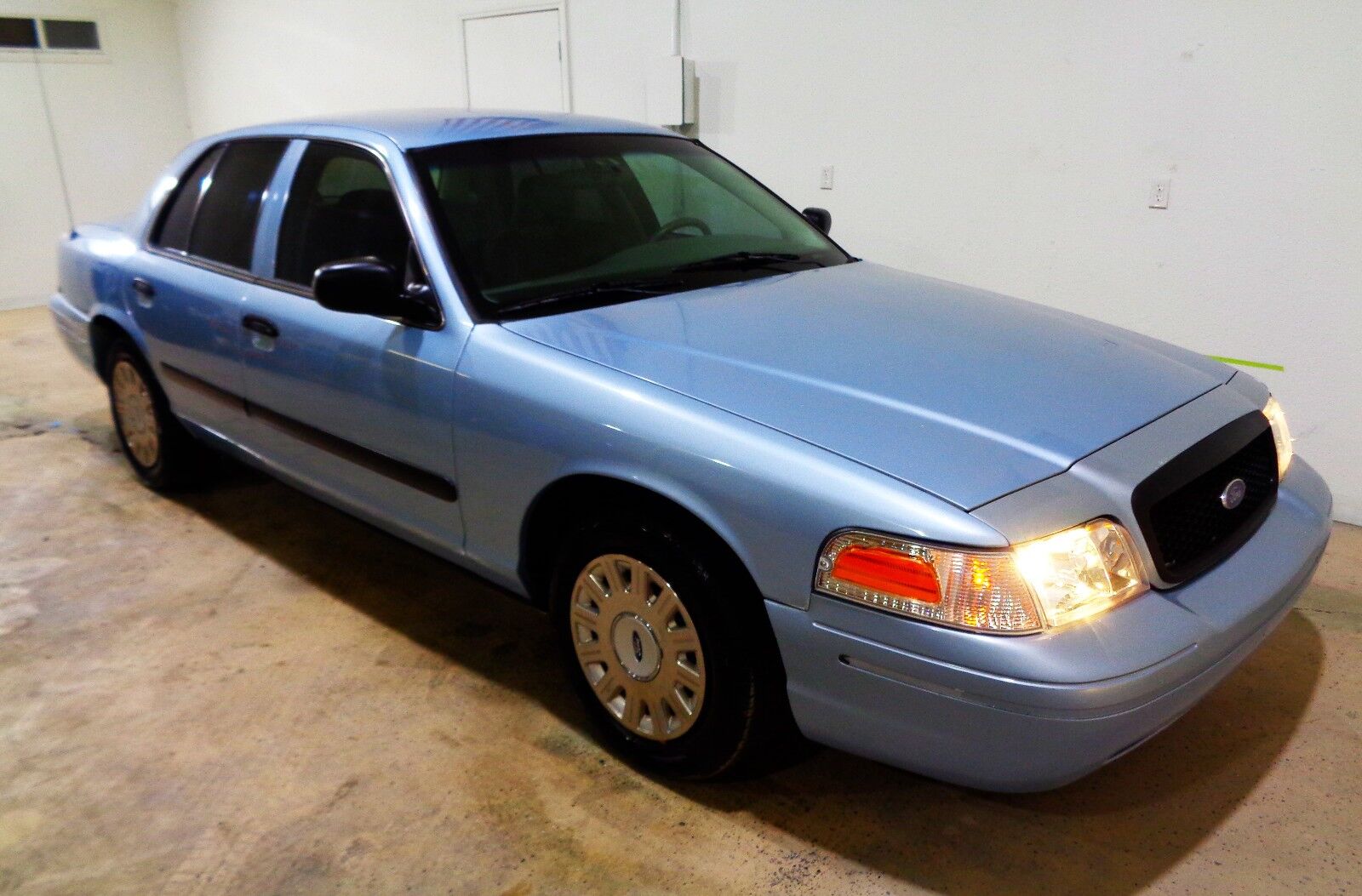 Ford Crown Victoria