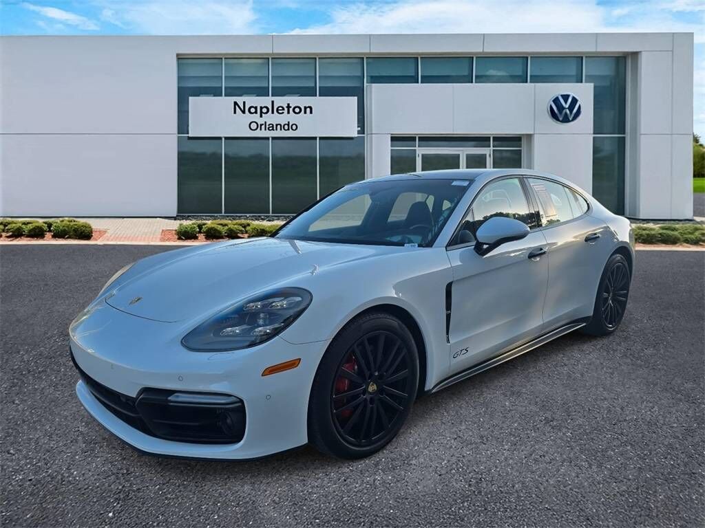 2020 PORSCHE Panamera