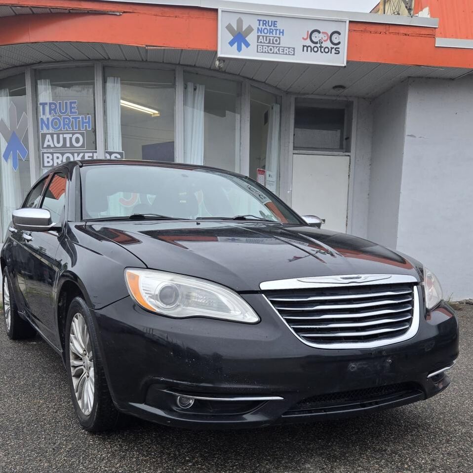 Chrysler 200