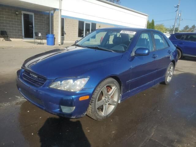 Lexus IS