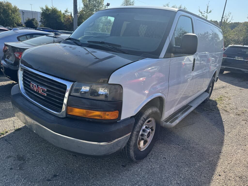 GMC Savana
