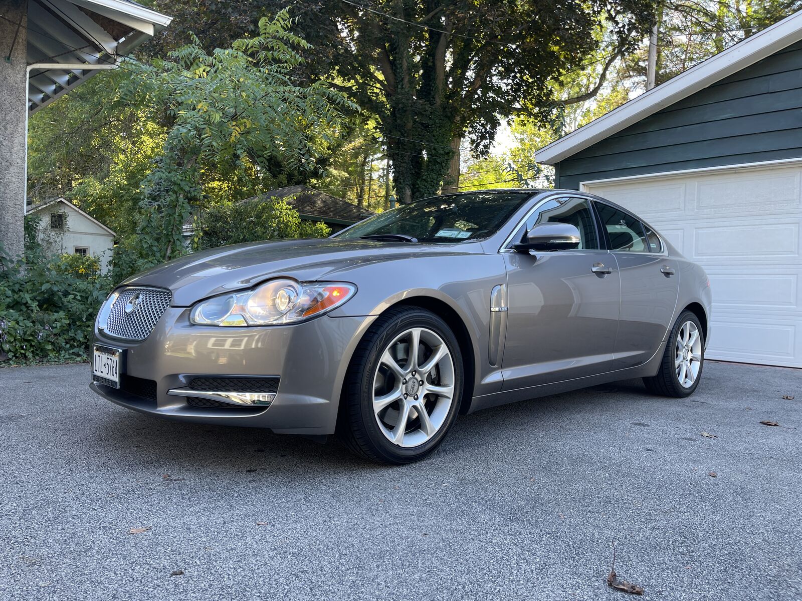 Jaguar XF