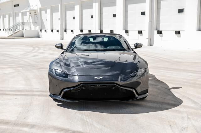 2021 ASTON MARTIN Vantage