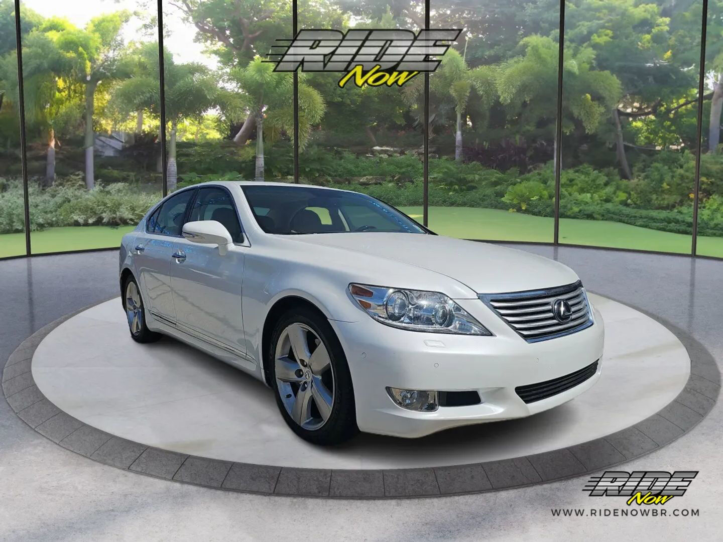 Lexus LS