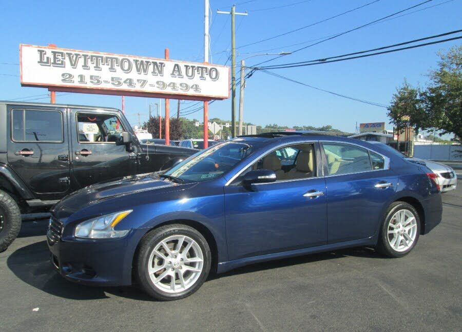 Nissan Maxima