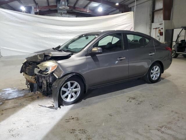 Nissan Versa
