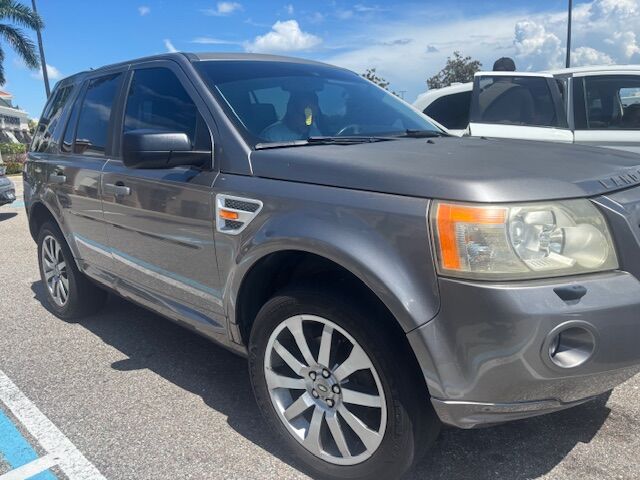 Land Rover LR2