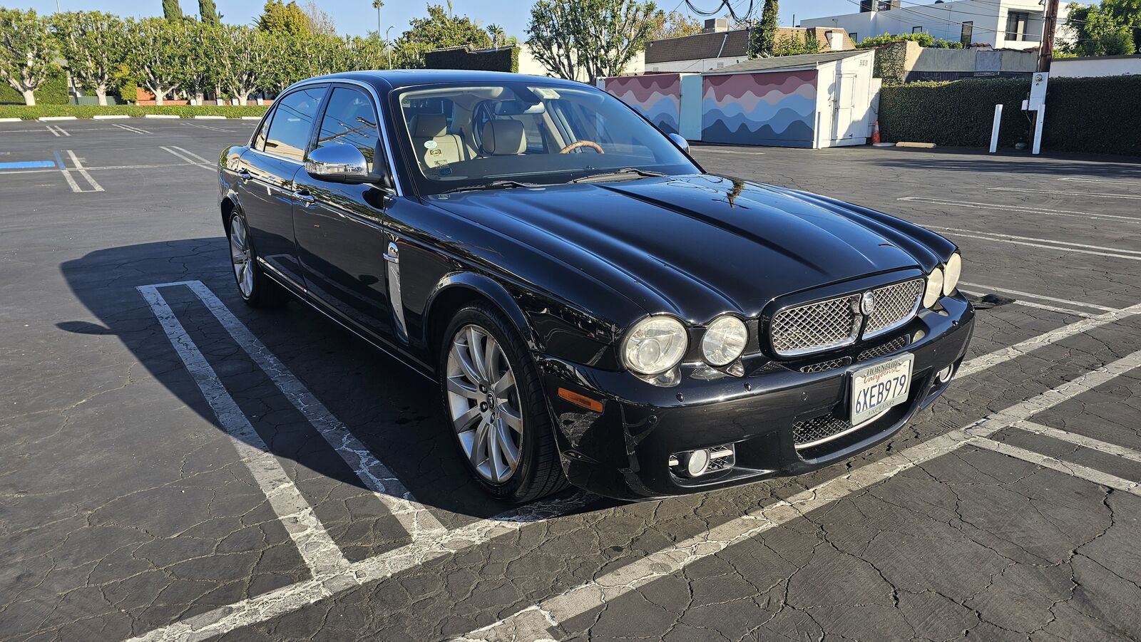 Jaguar XJ