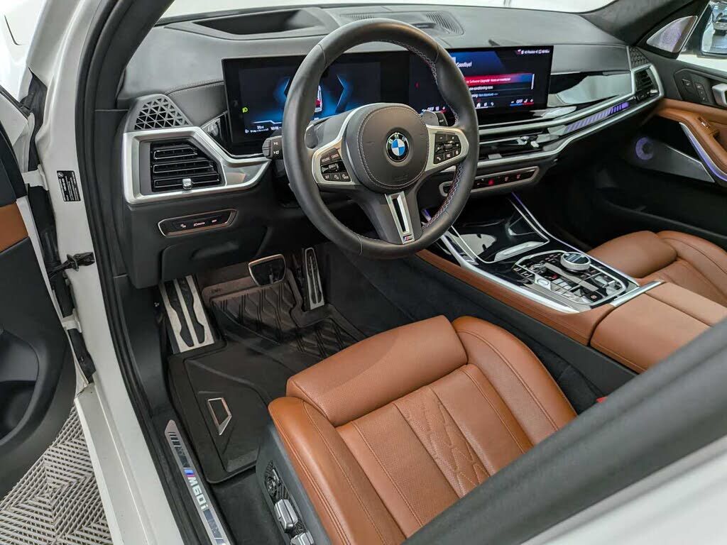 2025 BMW X7
