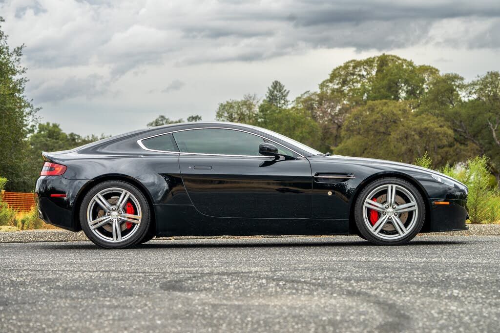 Aston Martin V8 Vantage