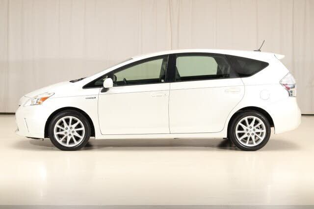 Toyota Prius V