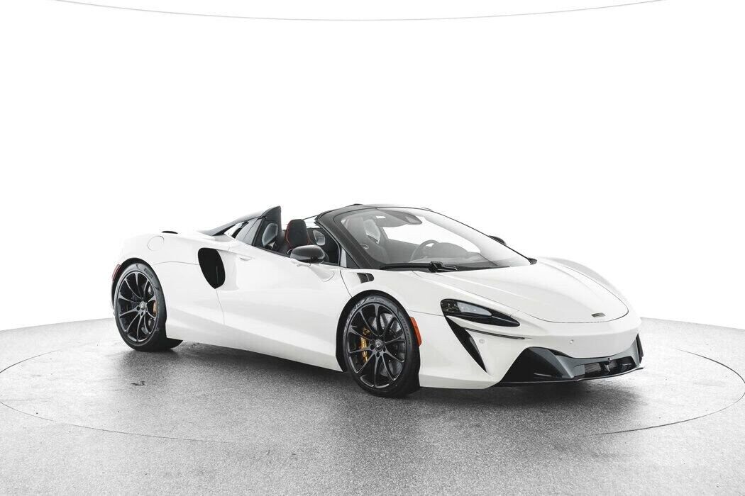 2025 MCLAREN ARTURA