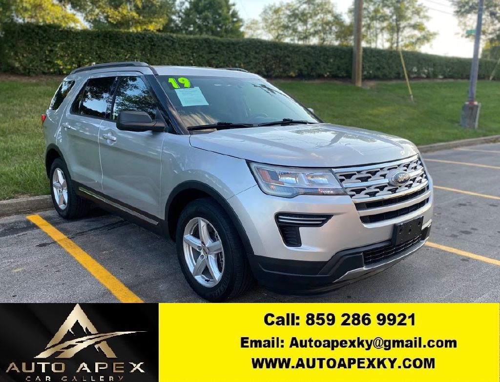 2019 FORD Explorer