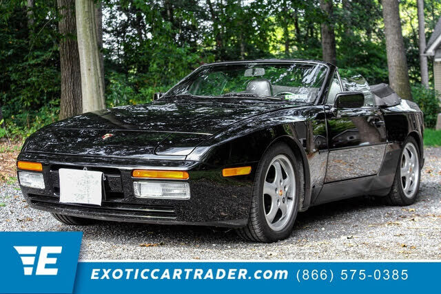 Porsche 944