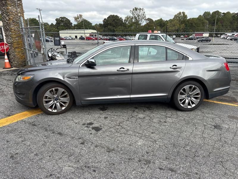 Ford Taurus