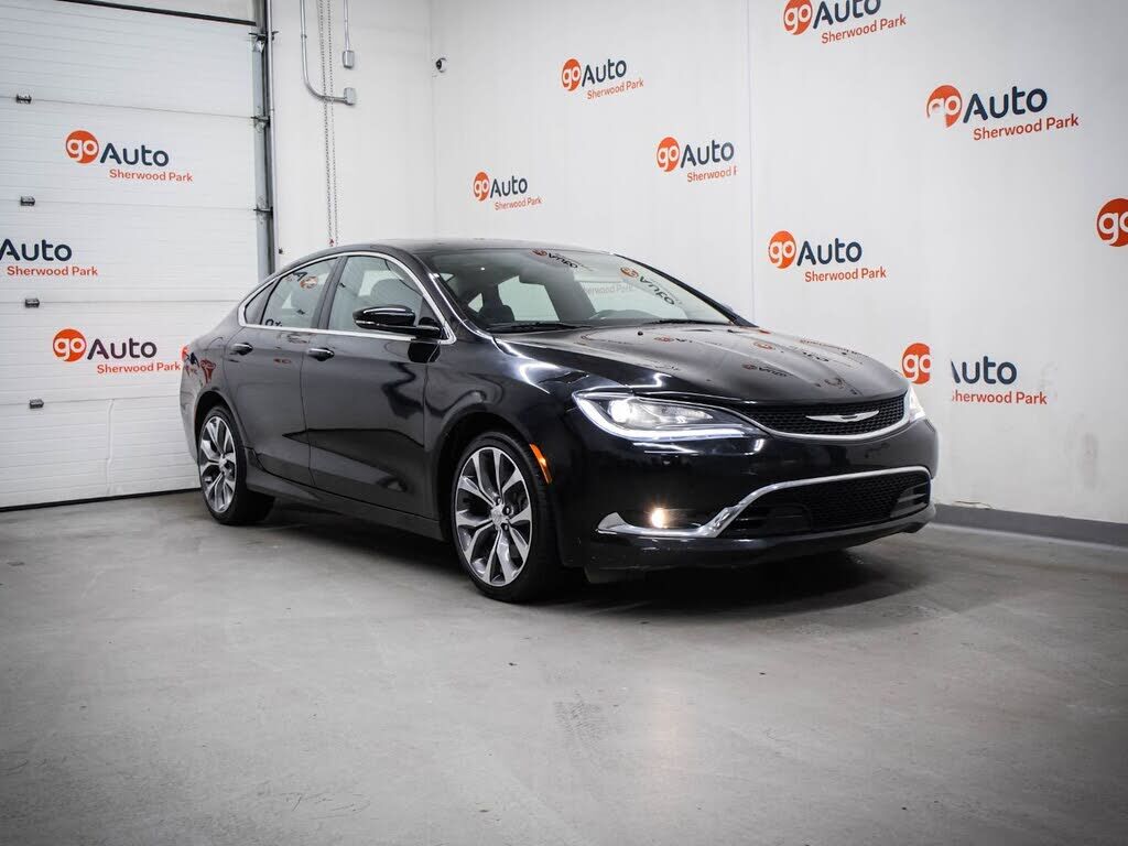 Chrysler 200