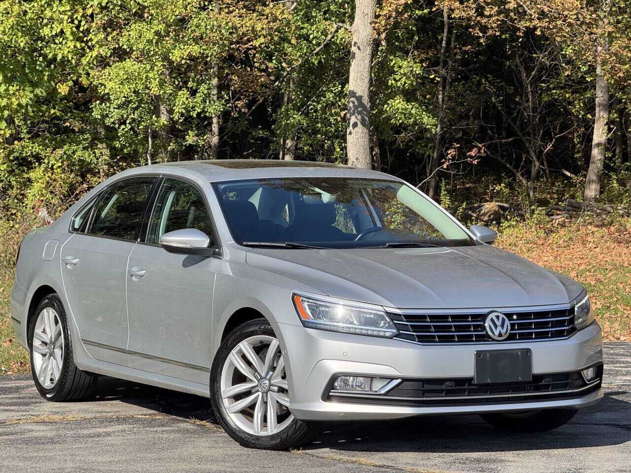 2017 VOLKSWAGEN Passat