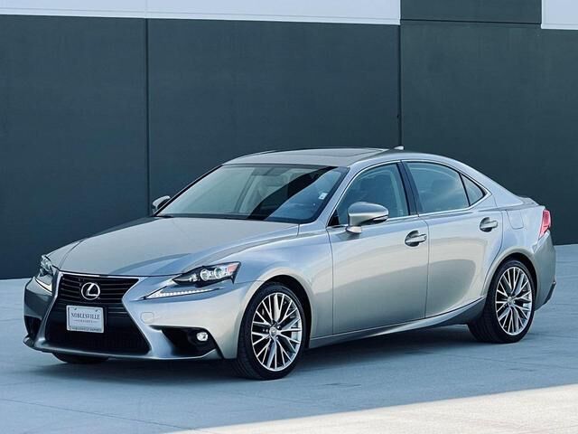 Lexus IS