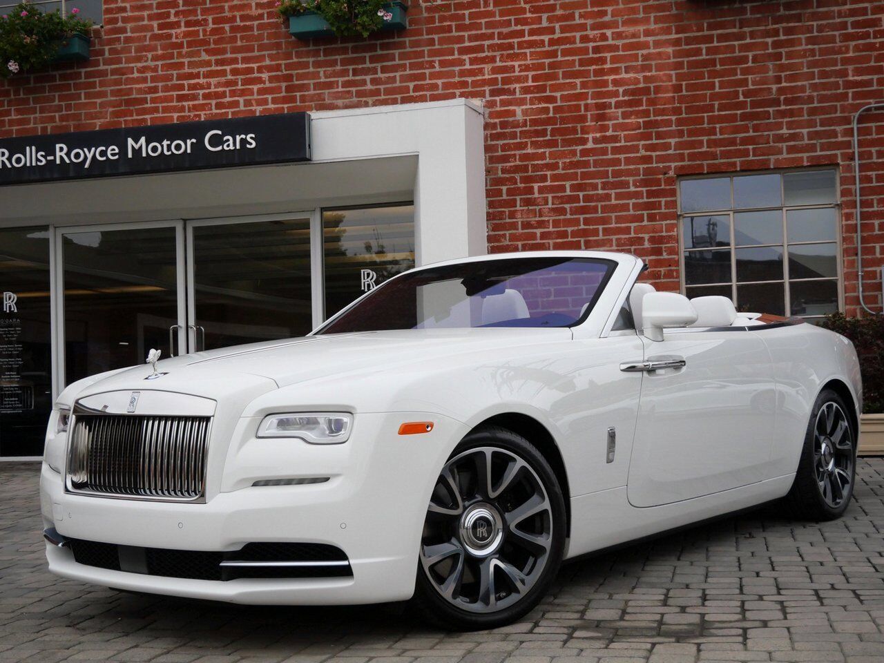 Rolls-Royce Dawn
