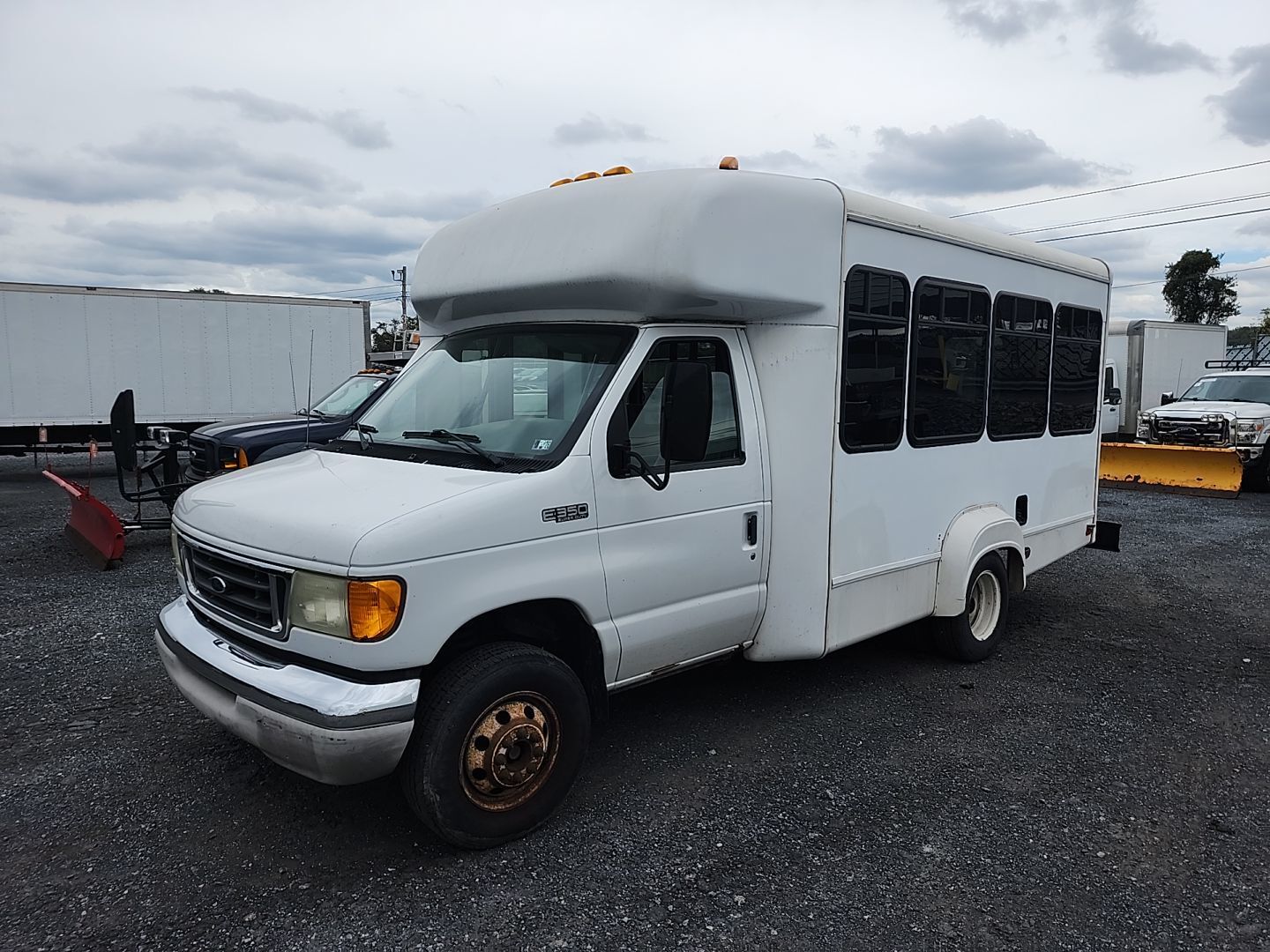 Ford E-350