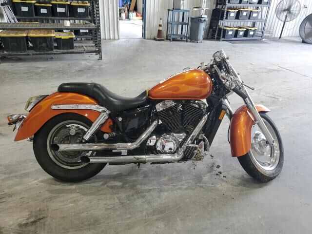 Honda VT1100C2 (SHADOW SABRE)
