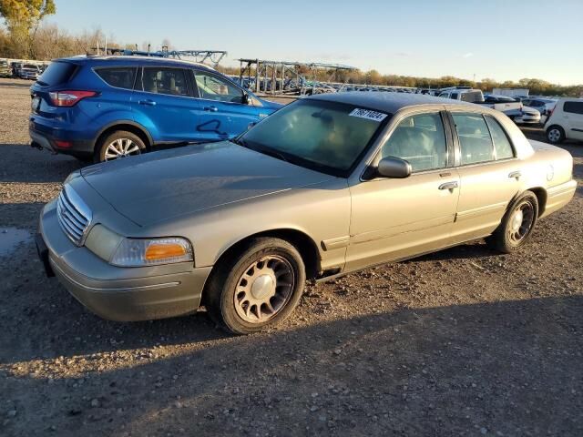 Ford Crown Victoria