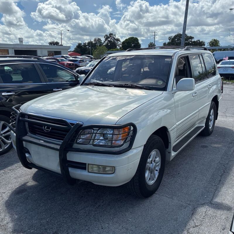 Lexus LX